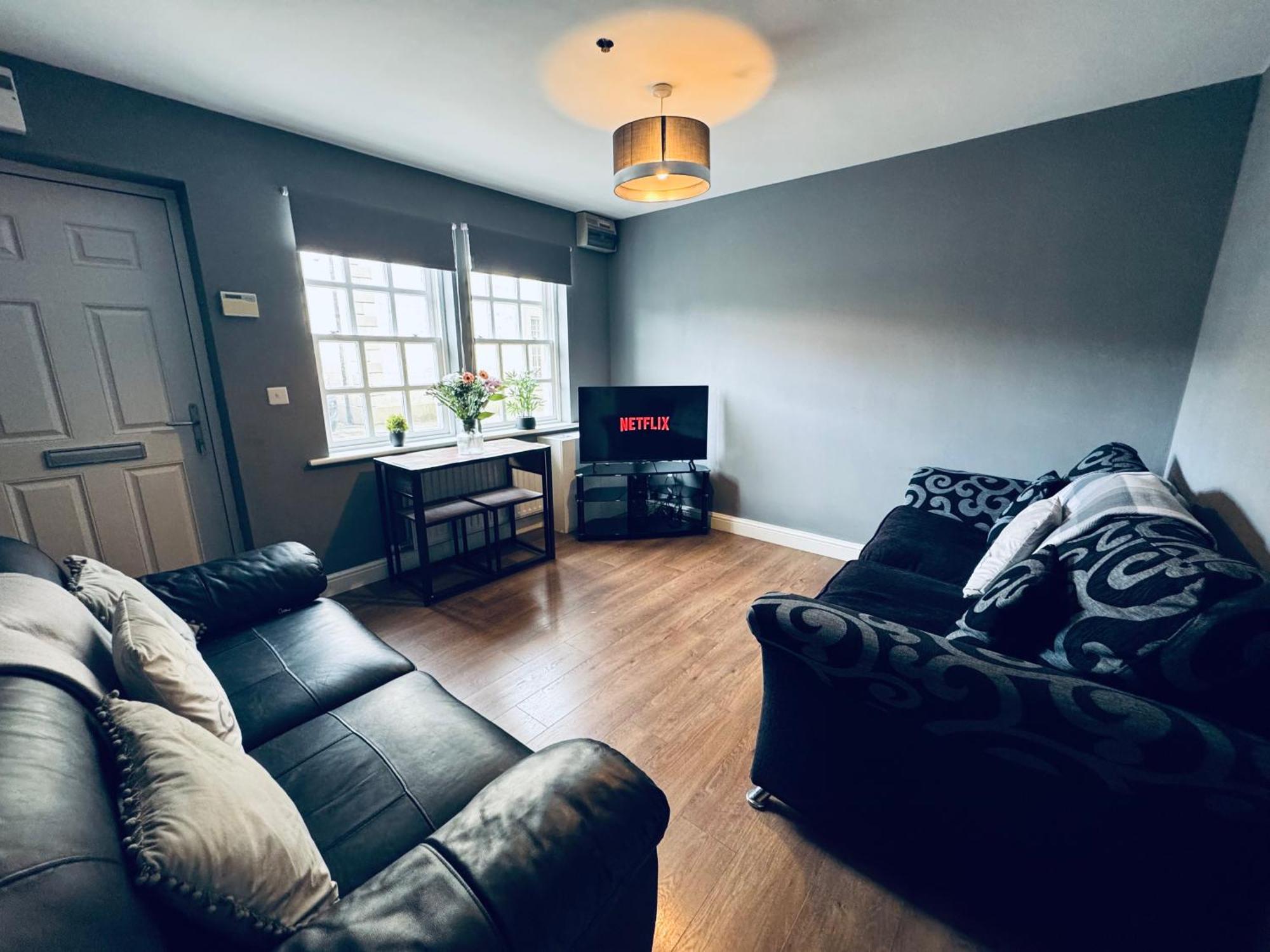 Queens Townhouse - 4 Bed Уайтхейвън Екстериор снимка