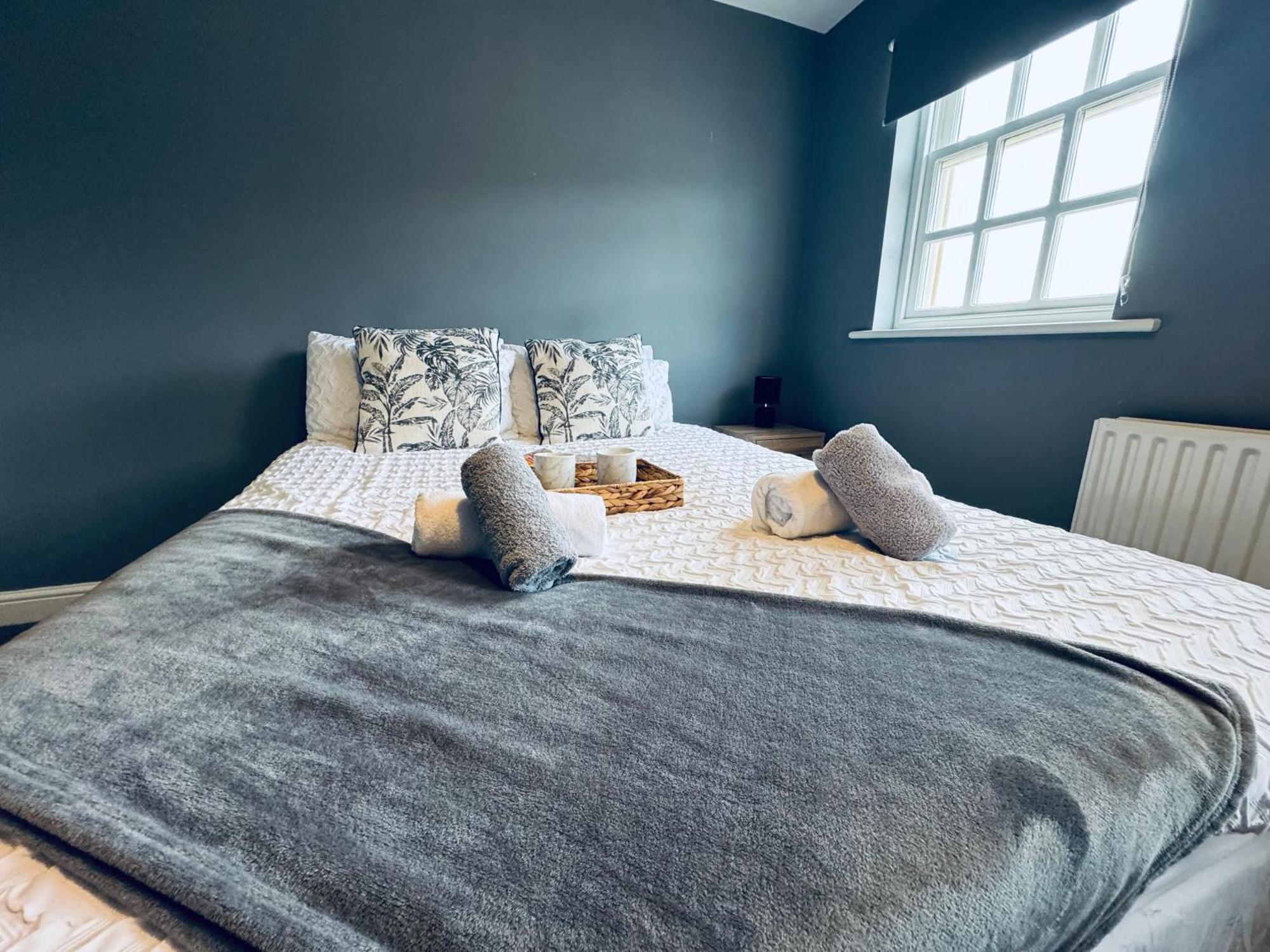 Queens Townhouse - 4 Bed Уайтхейвън Екстериор снимка