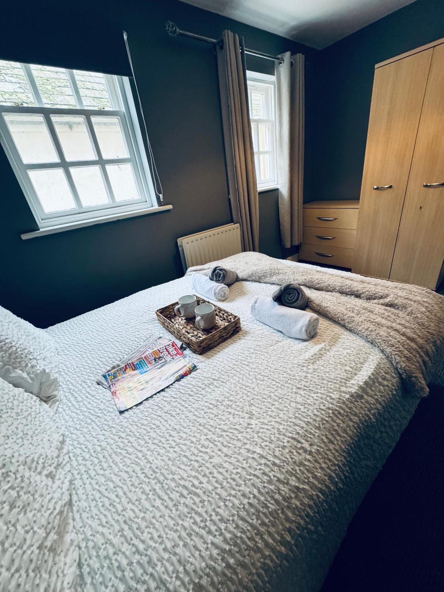 Queens Townhouse - 4 Bed Уайтхейвън Екстериор снимка