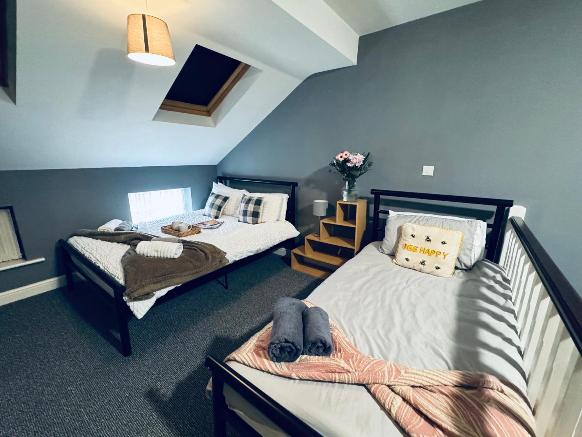 Queens Townhouse - 4 Bed Уайтхейвън Екстериор снимка